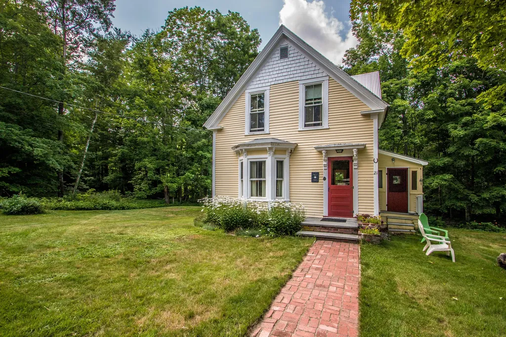 21 Dugway Road Brownfield ME 04010