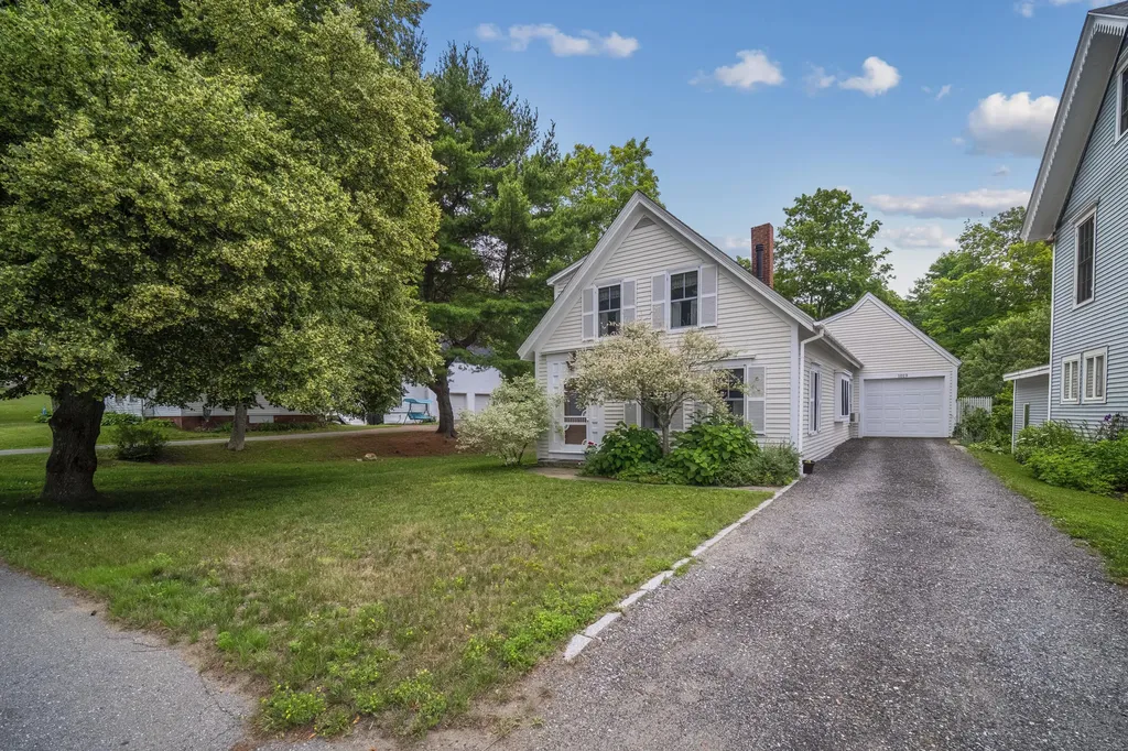 1019 Main Street Waldoboro ME 04572