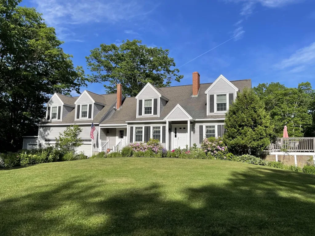 41 Jeffreys Way Kennebunk ME 04043