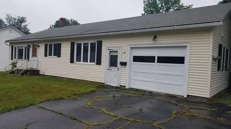 28 Hale Street Lincoln ME 04457