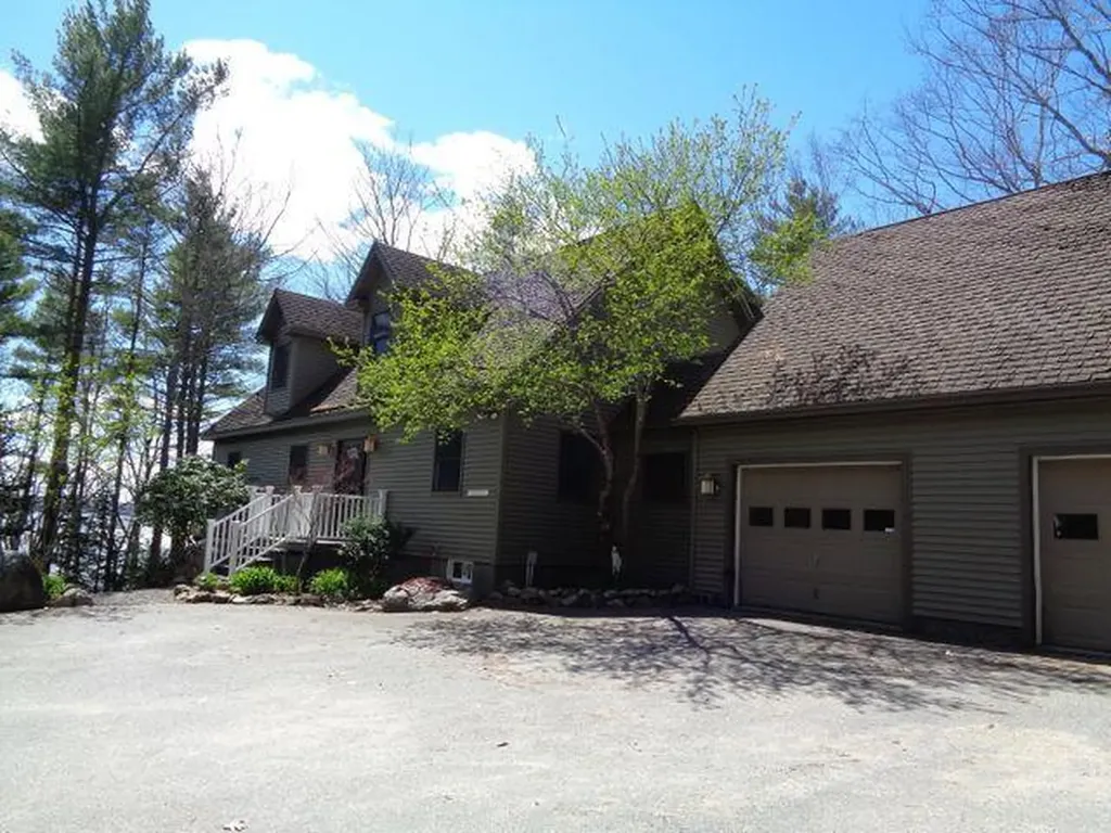 63 Dwelly Point Road Franklin ME 04634