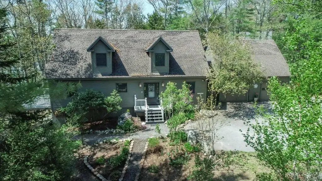 63 Dwelly Point Road Franklin ME 04634