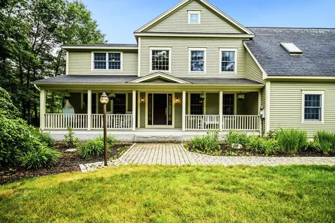 29 Whitney Way Topsham ME 04086