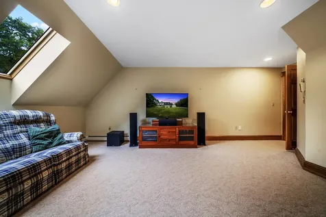 29 Whitney Way Topsham ME 04086
