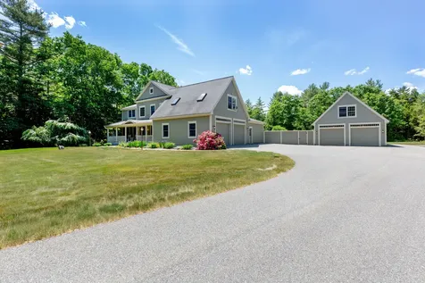 29 Whitney Way Topsham ME 04086