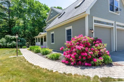 29 Whitney Way Topsham ME 04086