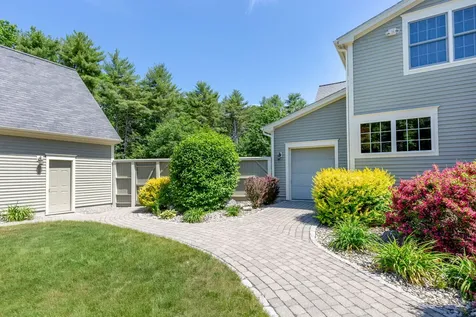 29 Whitney Way Topsham ME 04086