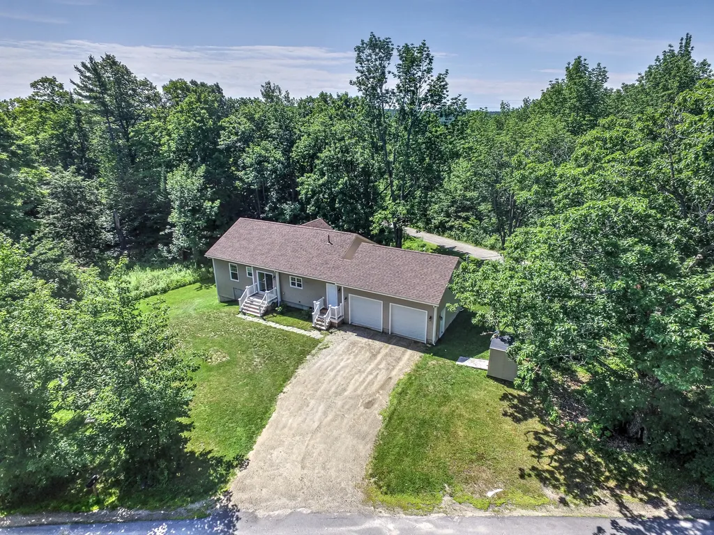 210 Common Road Dresden ME 04342