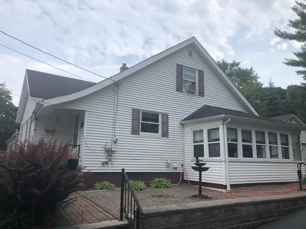 15 Temperance Street Calais ME 04619