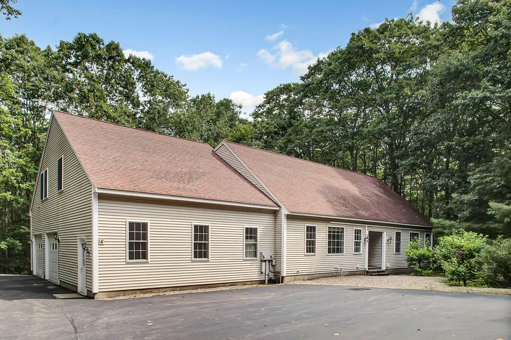 14 Rachel Drive Kennebunk ME 04043