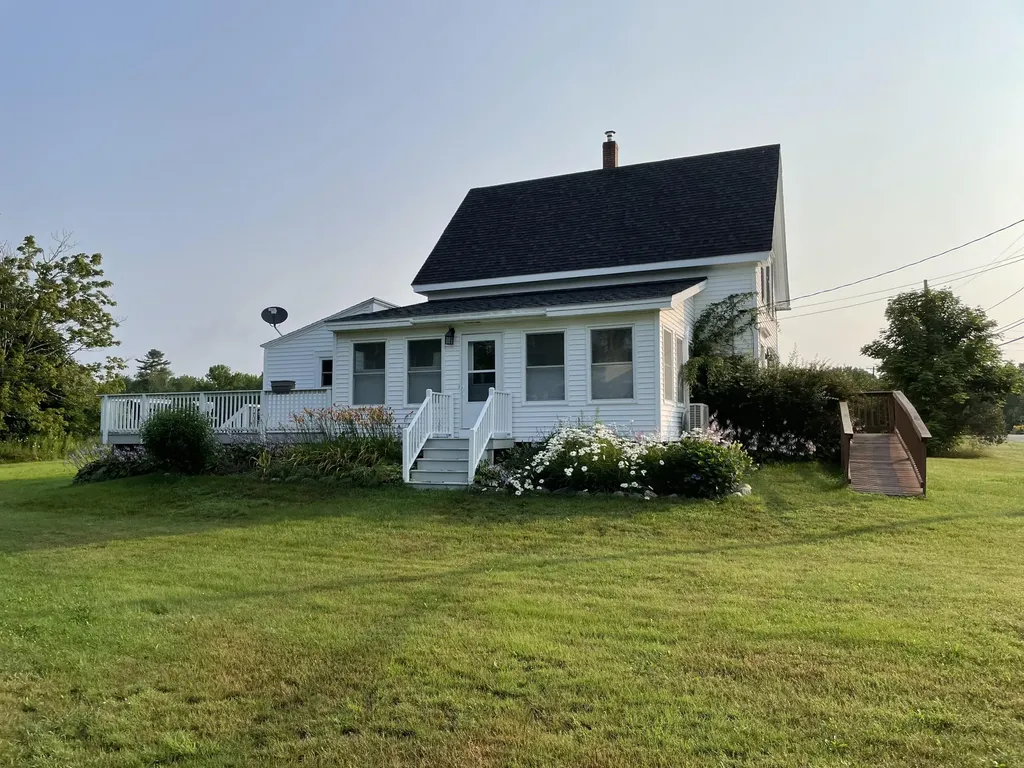 25 Martin Point Road Friendship ME 04547