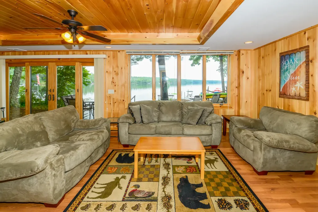19 Bentwood Street Naples ME 04055