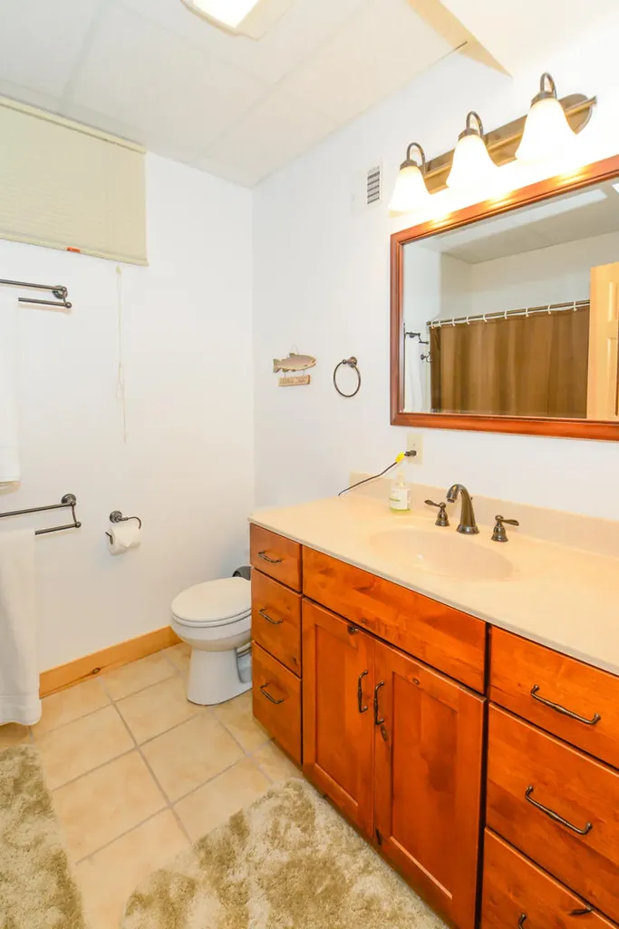 19 Bentwood Street Naples ME 04055