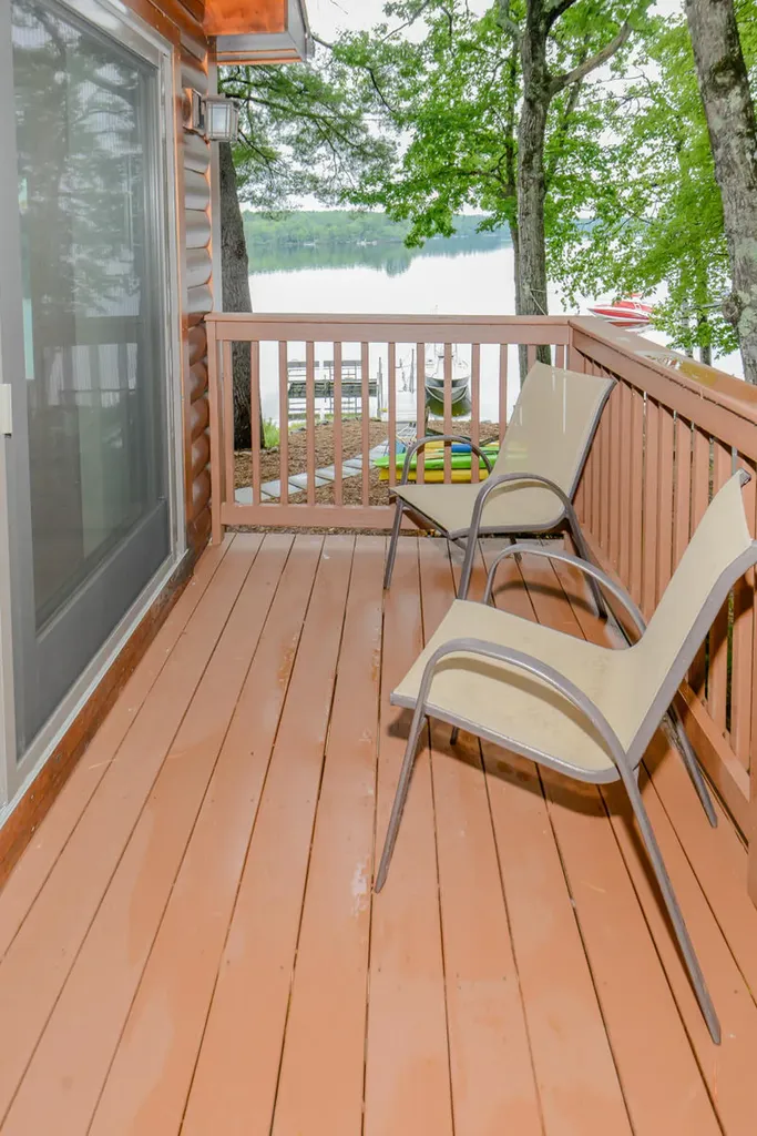 19 Bentwood Street Naples ME 04055