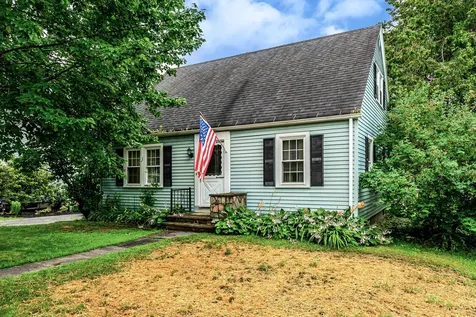 12 Longwood Avenue Augusta ME 04330