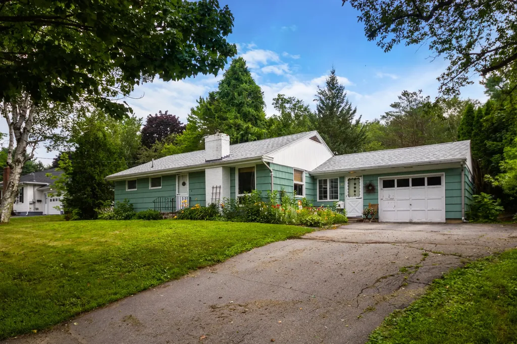 39 Westwood Road Augusta ME 04330
