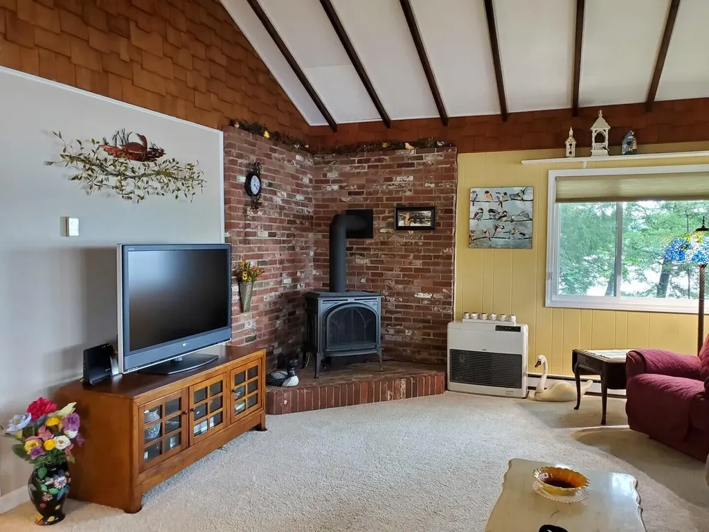 37 Williams Road Vassalboro ME 04989