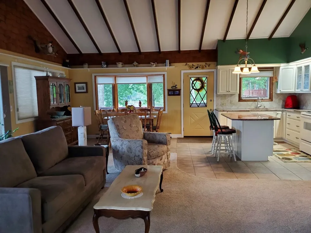 37 Williams Road Vassalboro ME 04989
