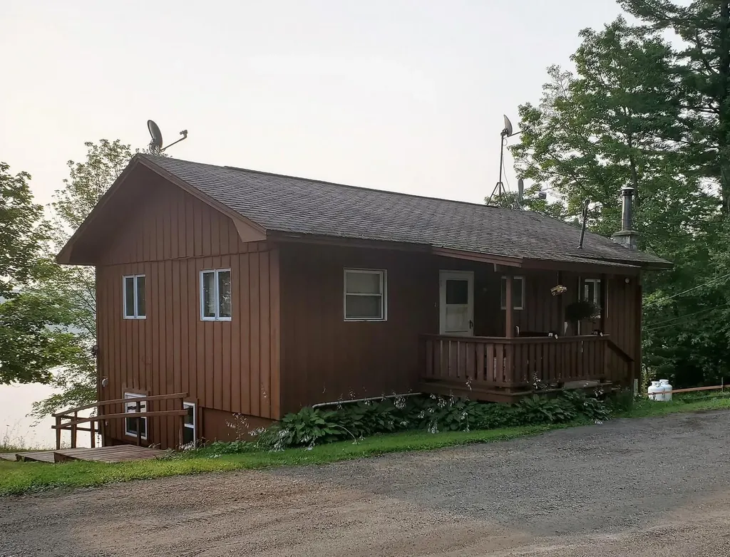 37 Williams Road Vassalboro ME 04989