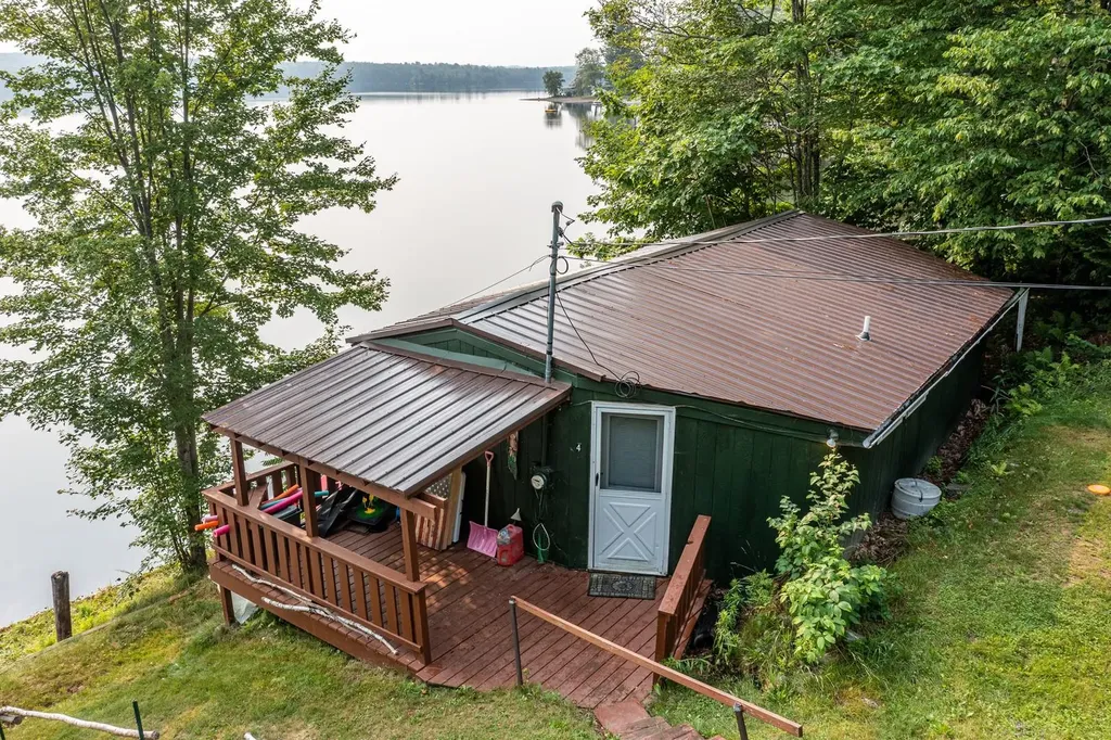37 Williams Road Vassalboro ME 04989