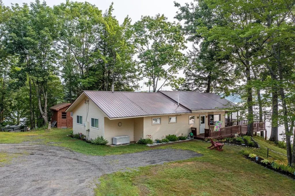 37 Williams Road Vassalboro ME 04989