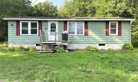 42 Hemlock Ridge Road Chelsea ME 04330