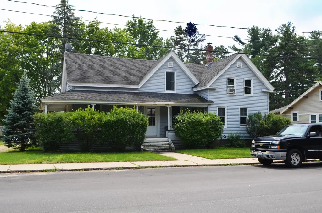 10 Pearl Street Sanford ME 04073