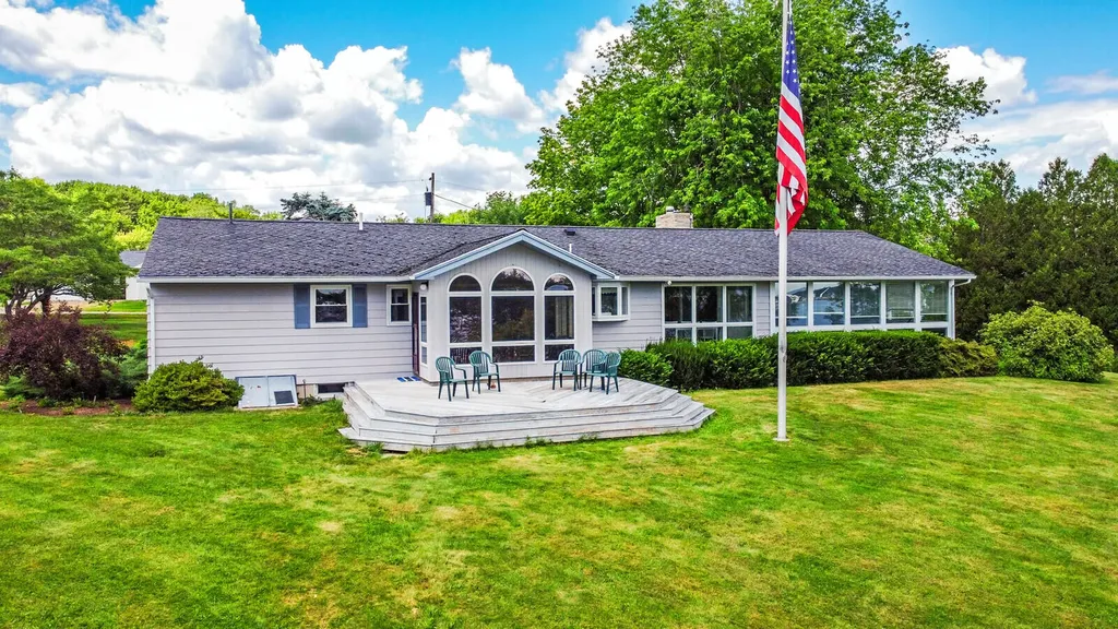3 Savage Lane Searsport ME 04974