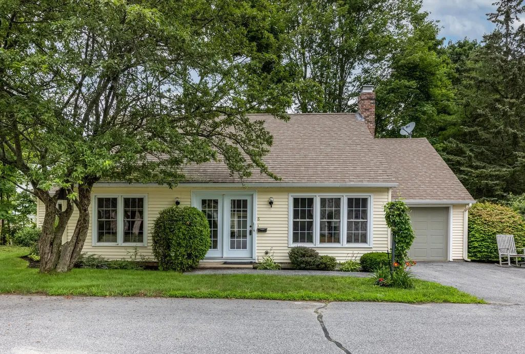 595 Ocean Street South Portland ME 04106