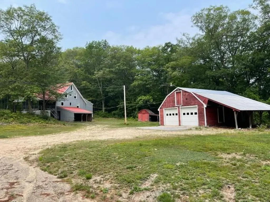 25 Plumb Lane Brownfield ME 04010