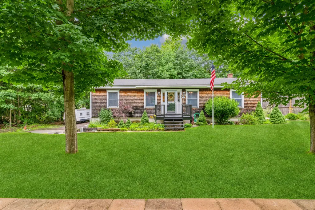 23 Hillcrest Drive Kennebunk ME 04043