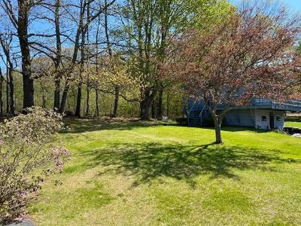 479 Bean Road Mount Vernon ME 04352