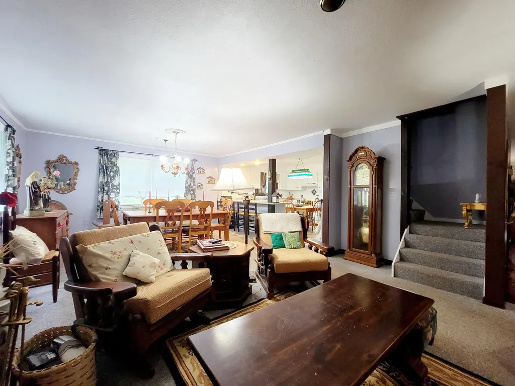 741 Airline Road Clifton ME 04428