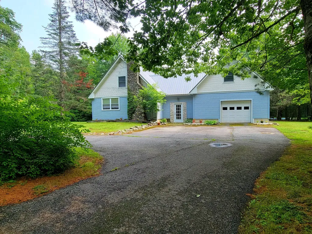 741 Airline Road Clifton ME 04428