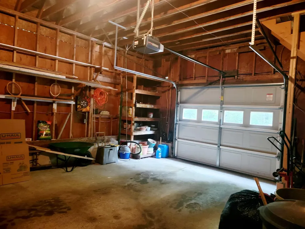 741 Airline Road Clifton ME 04428