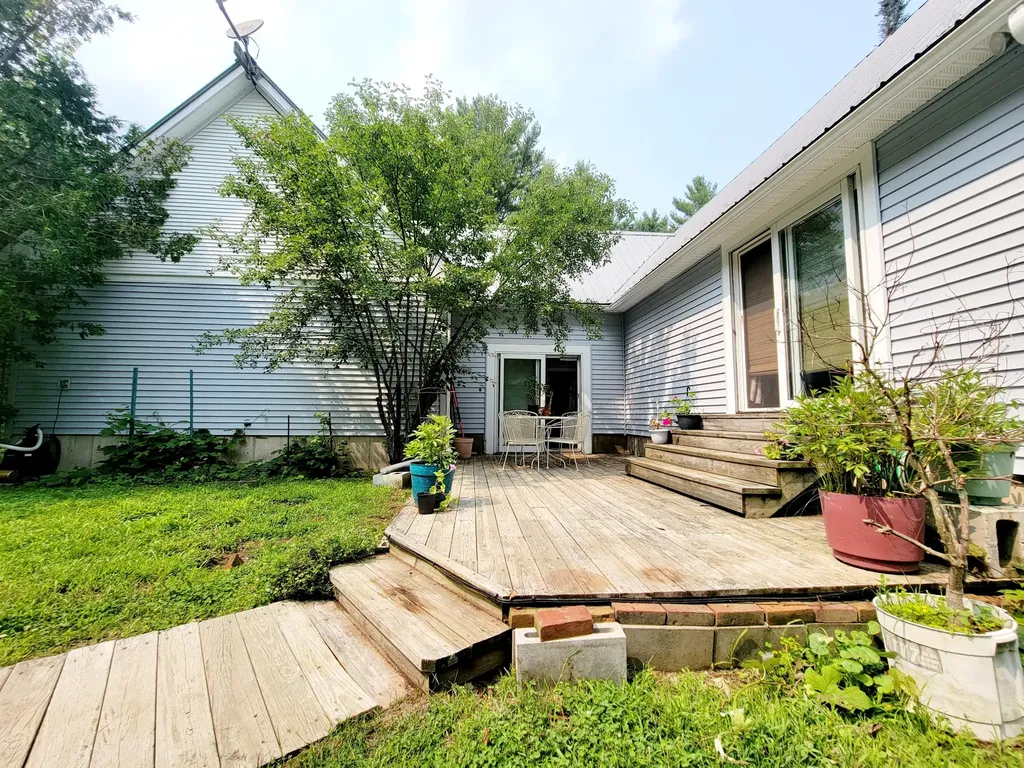 741 Airline Road Clifton ME 04428