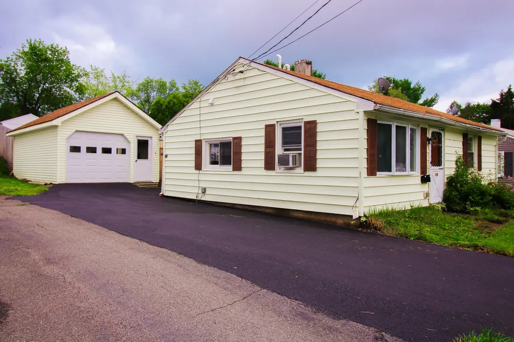 189 Falvey Street Bangor ME 04401