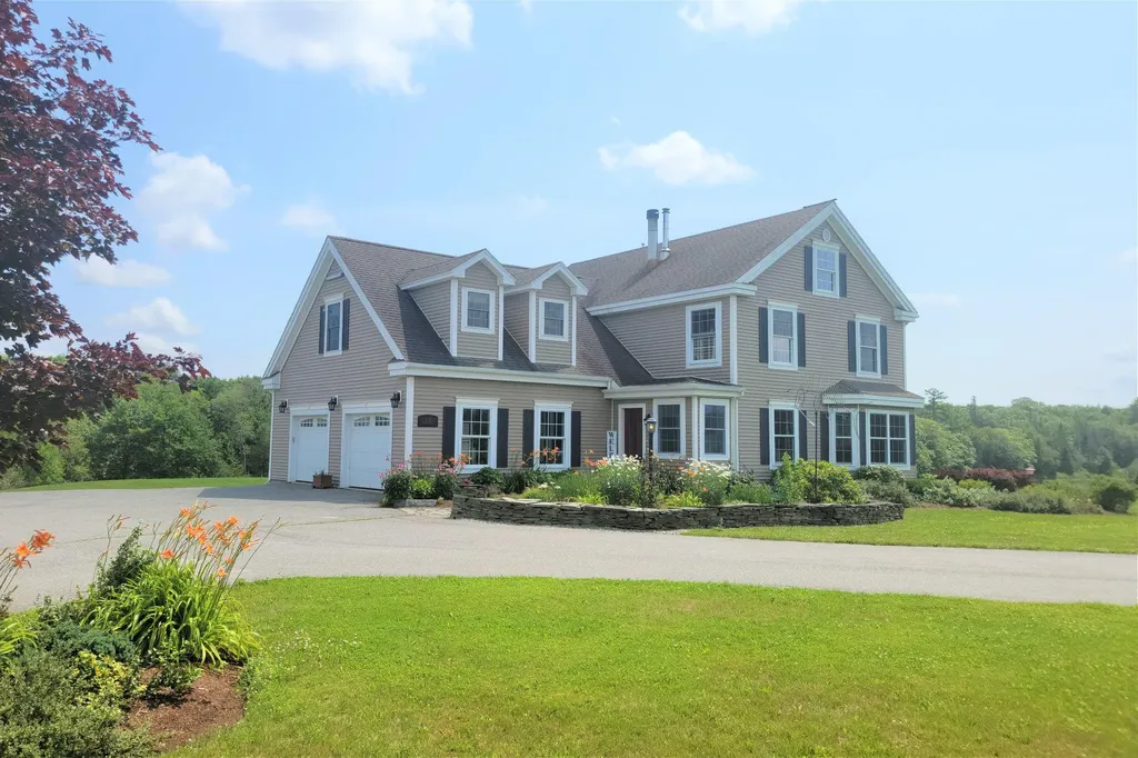 476 Stream Road Winterport ME 04496