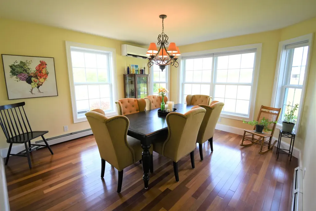 476 Stream Road Winterport ME 04496