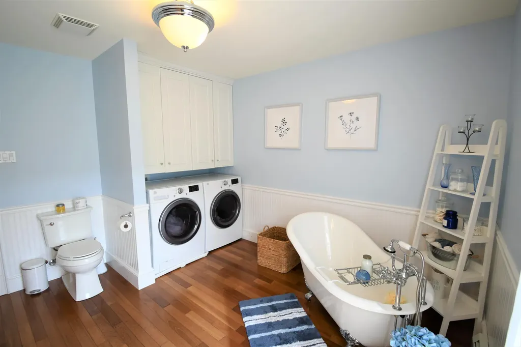 476 Stream Road Winterport ME 04496