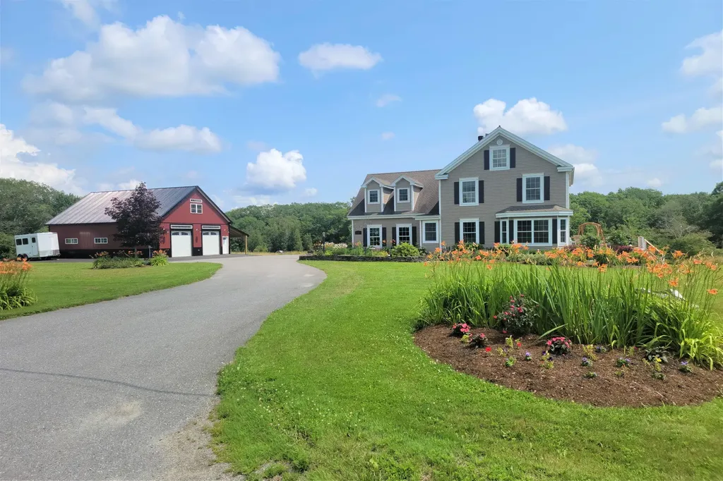 476 Stream Road Winterport ME 04496