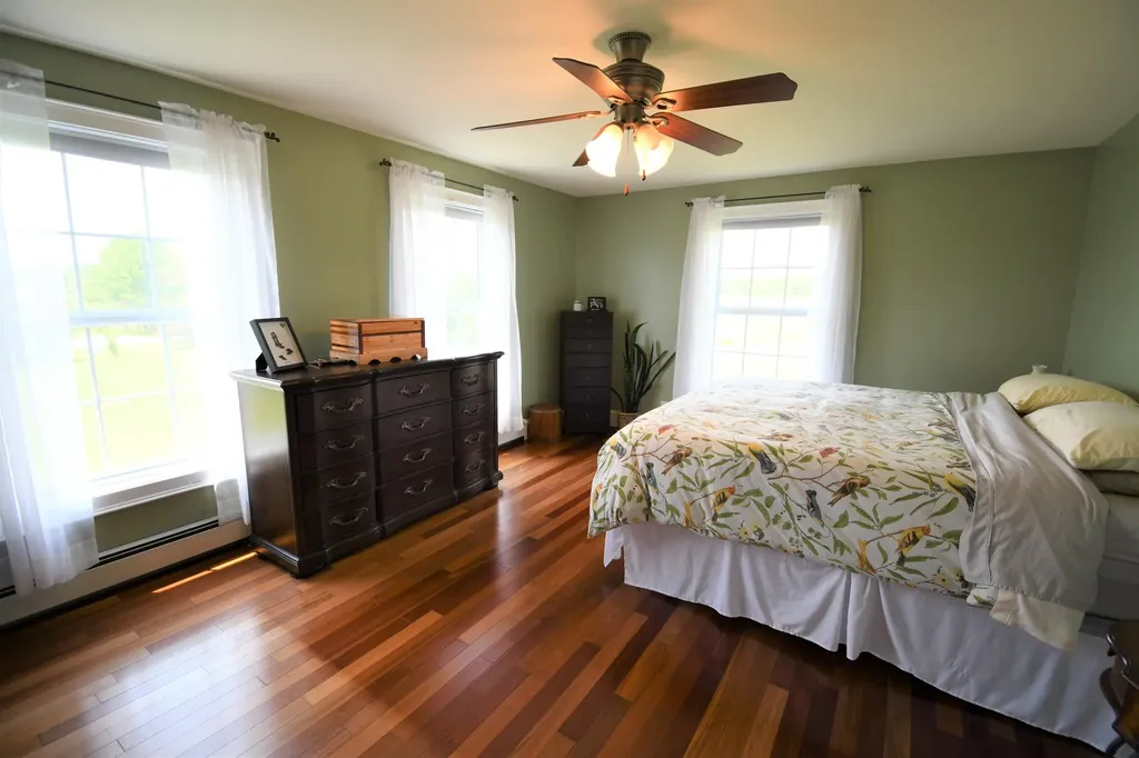 476 Stream Road Winterport ME 04496