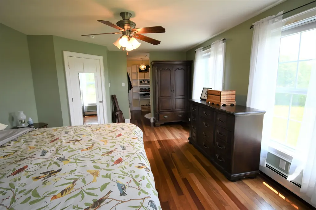 476 Stream Road Winterport ME 04496