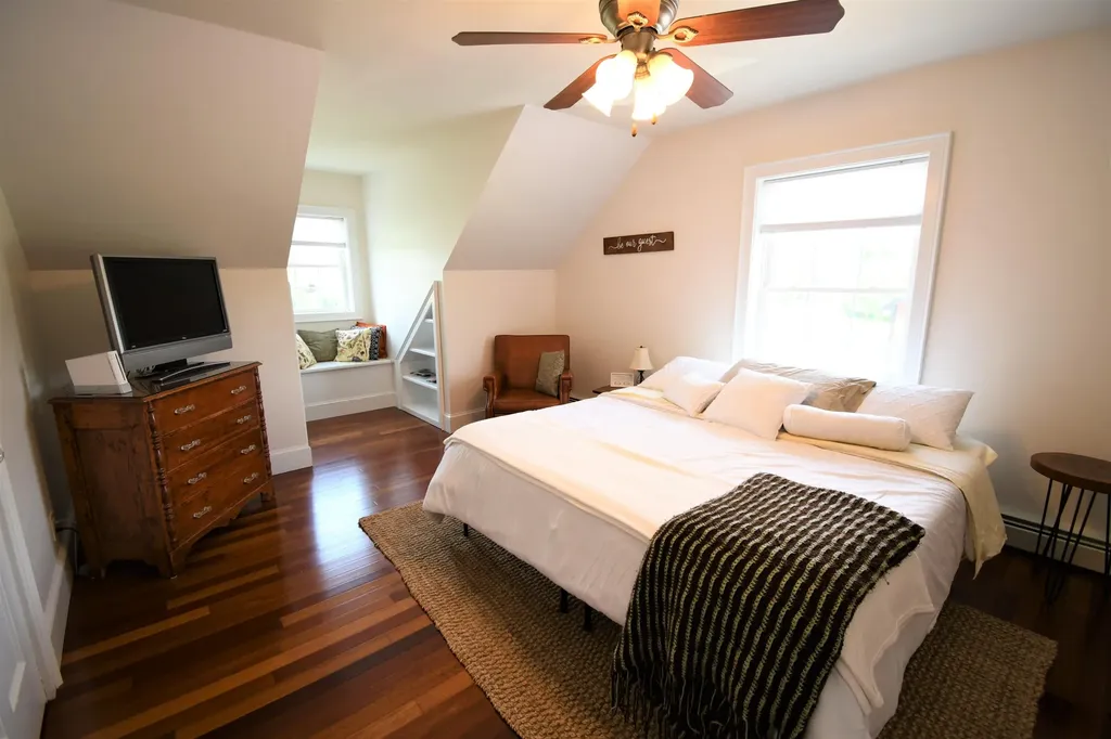 476 Stream Road Winterport ME 04496