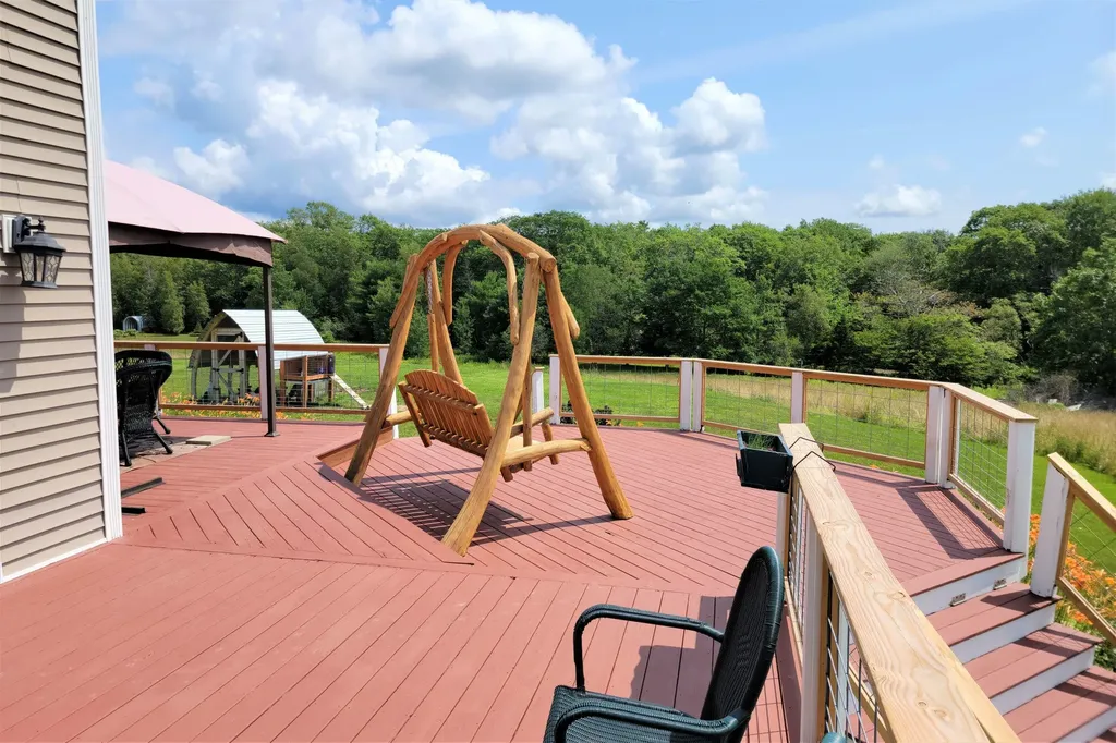476 Stream Road Winterport ME 04496