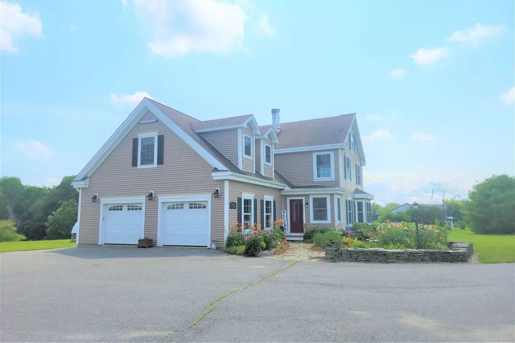 476 Stream Road Winterport ME 04496