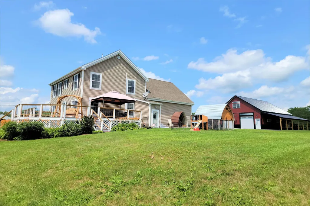 476 Stream Road Winterport ME 04496
