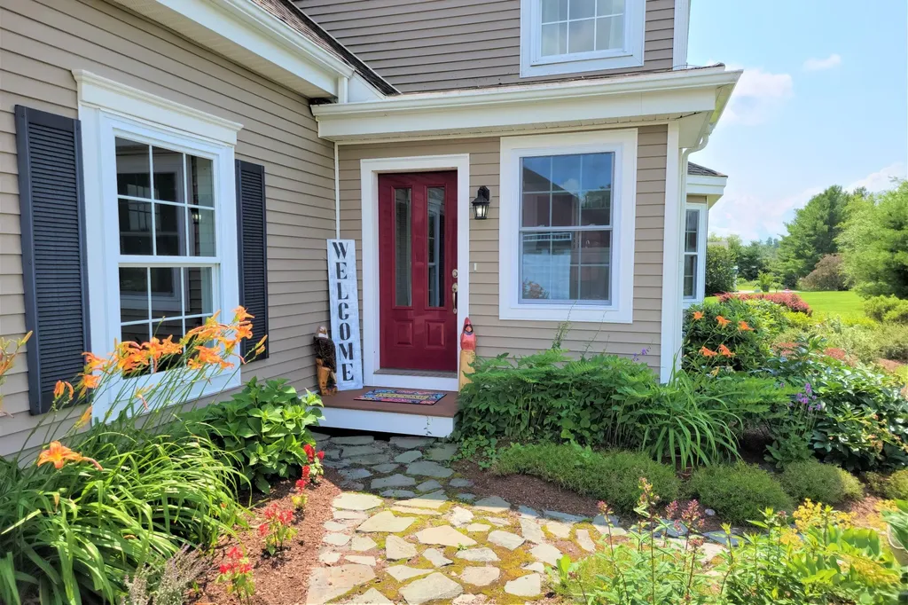 476 Stream Road Winterport ME 04496