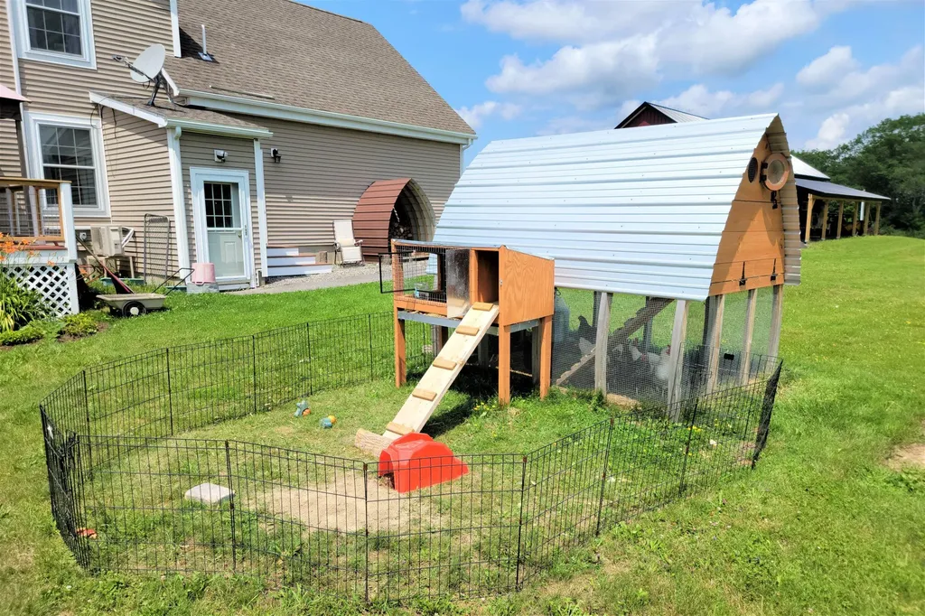 476 Stream Road Winterport ME 04496