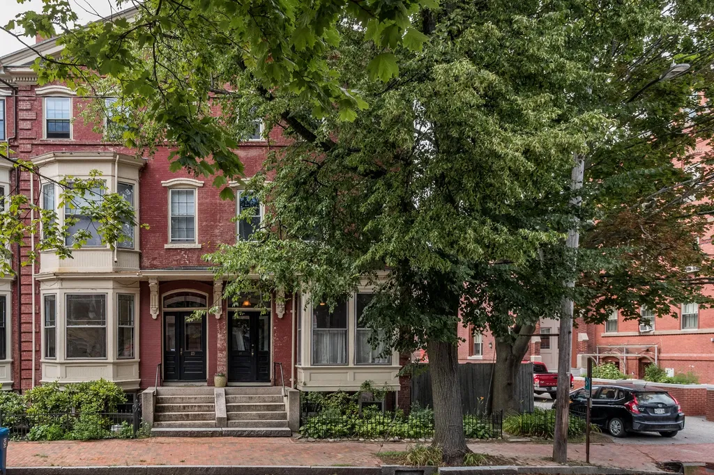 87 Pine Street Portland ME 04102